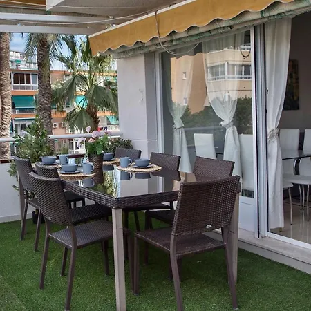 Amazing Beachfront, Big Terrace!